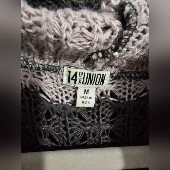 14th & Union Sweater Med - Picture 3 of 8